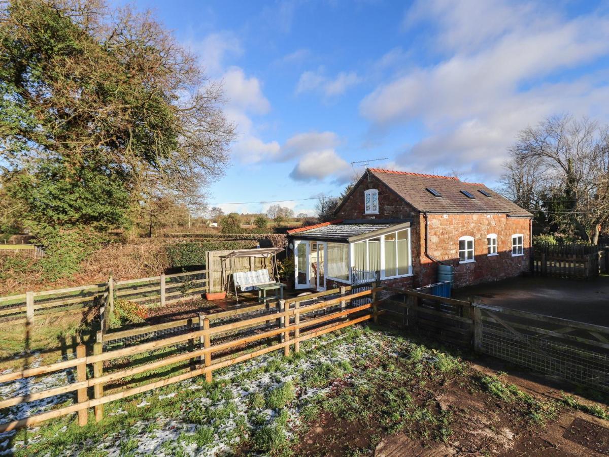 The Laurels Barn Villa Oswestry Exterior photo